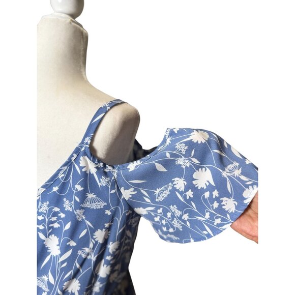 NEW Sienna Sky Blouse Top Womens M Blue white Floral Cold Shoulder Short Sleeve - Picture 10 of 12